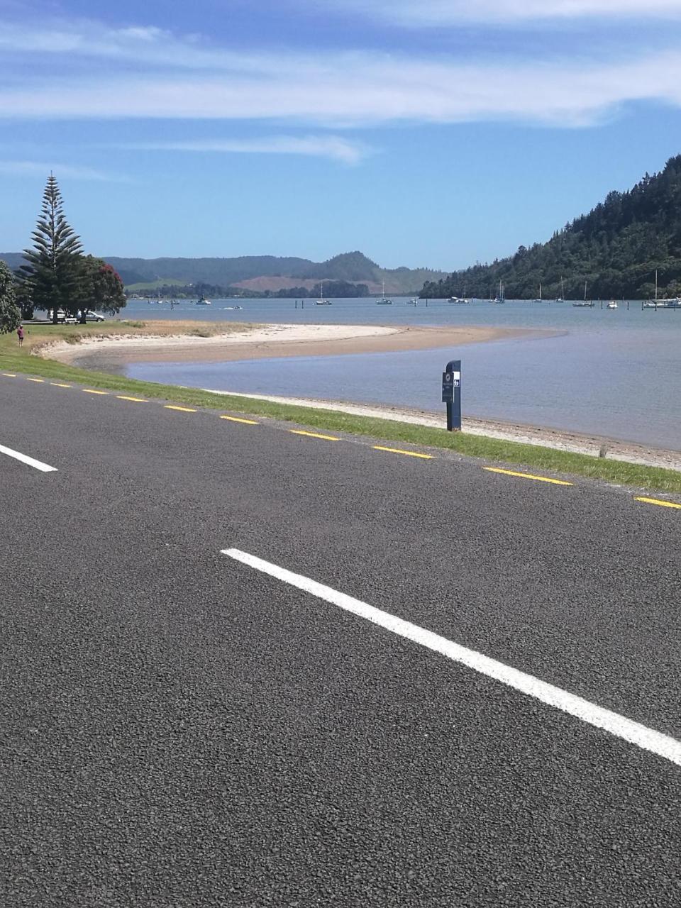 Harbour Inn Whangamata Buitenkant foto