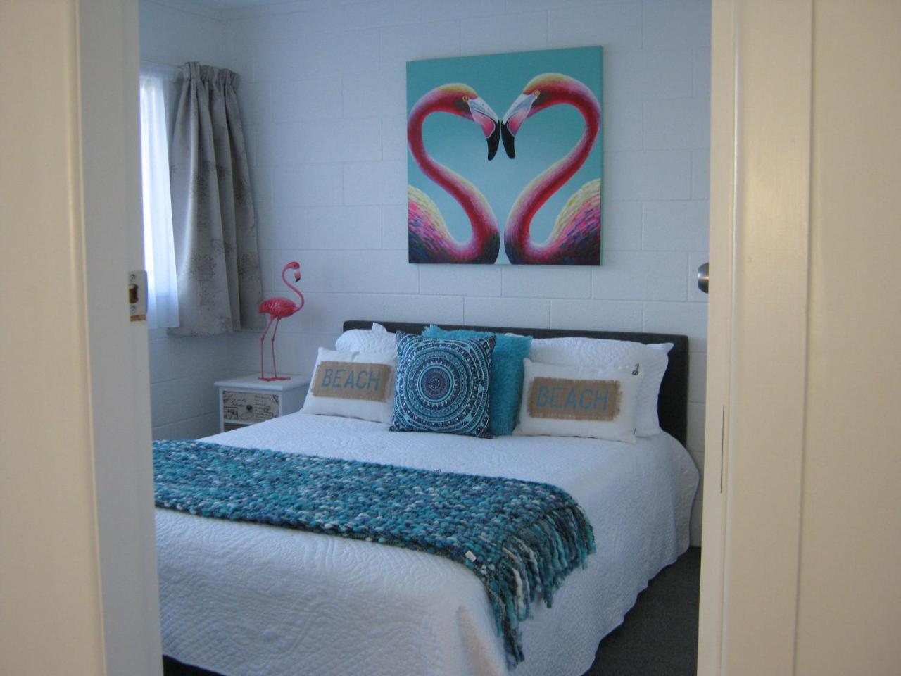 Harbour Inn Whangamata Buitenkant foto