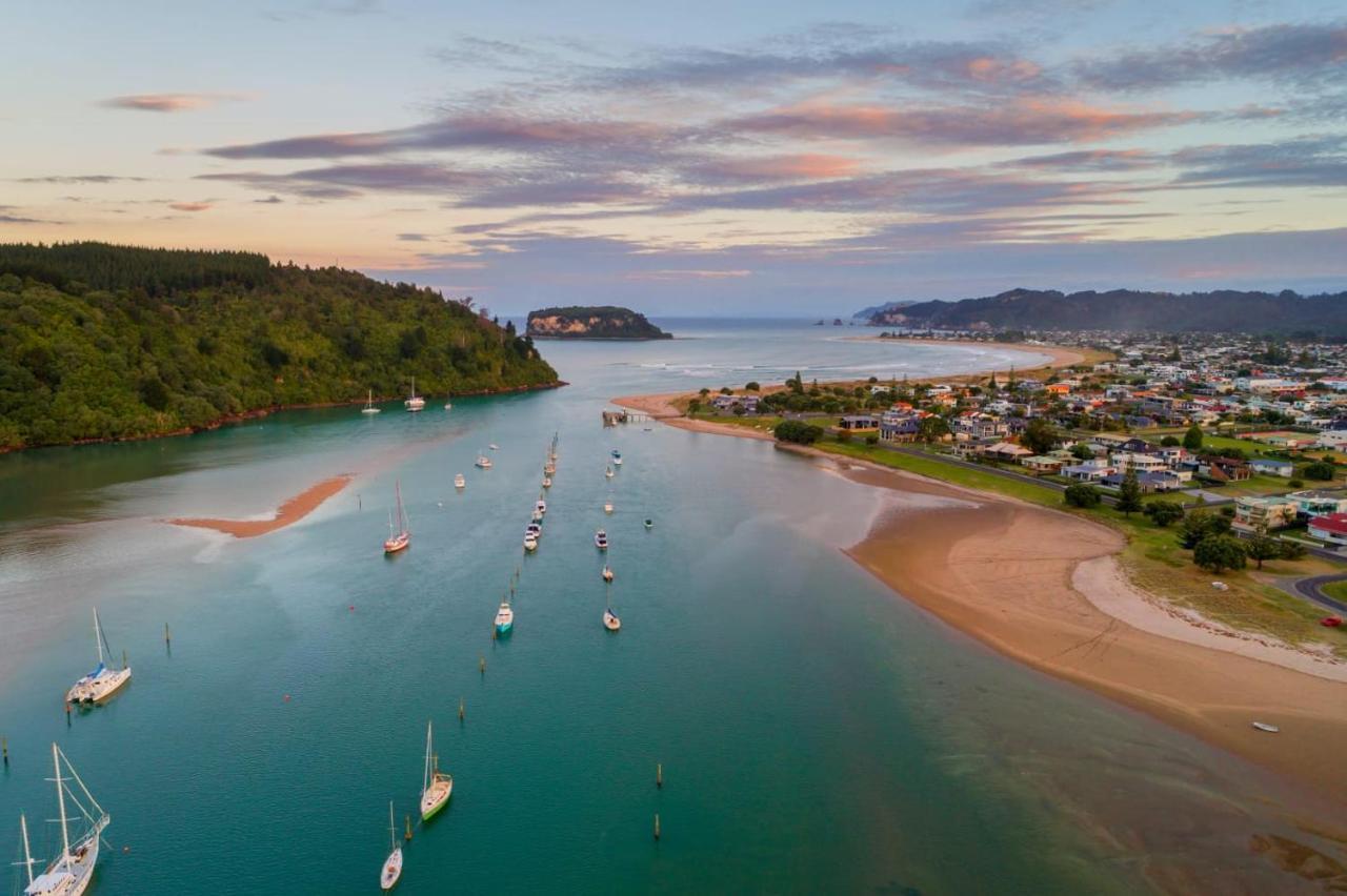Harbour Inn Whangamata Buitenkant foto